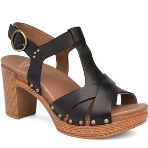Dansko Women's Daniela Heeled Sandal Size 38